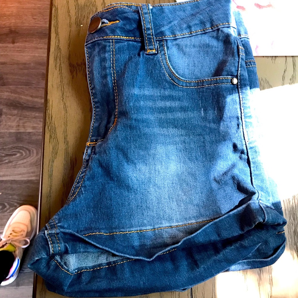Size 4 refuge jean shorts